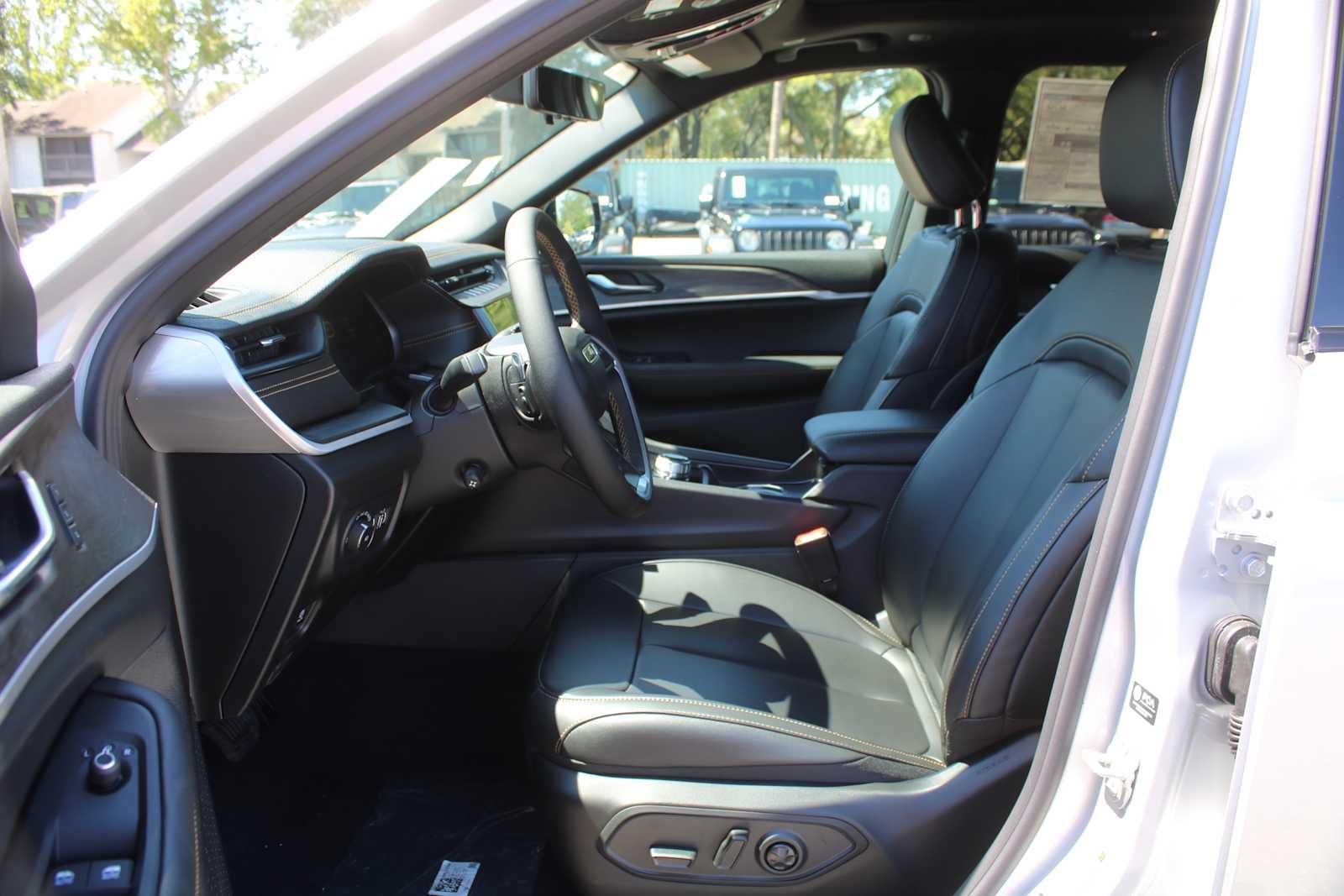 2026 Jeep Grand Cherokee 85th Anniversary Edition