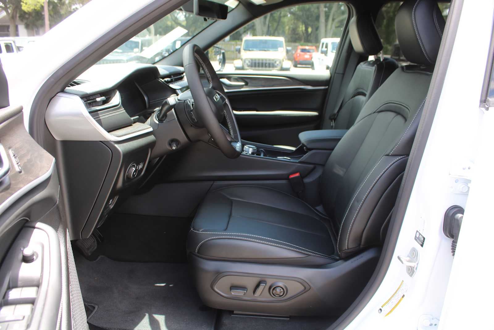 2026 Jeep Grand Cherokee Limited Reserve