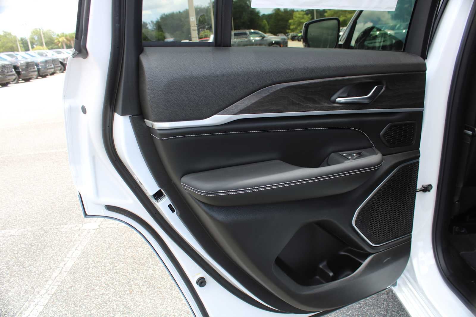 2026 Jeep Grand Cherokee Limited Reserve