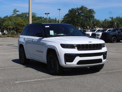 2026 Jeep Grand Cherokee Summit