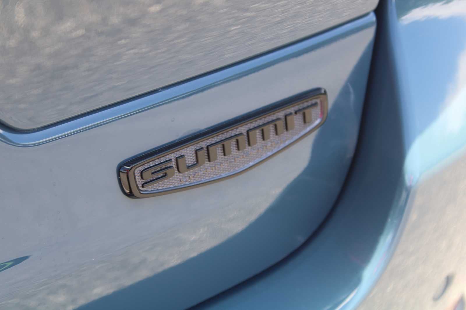 2026 Jeep Grand Cherokee Summit
