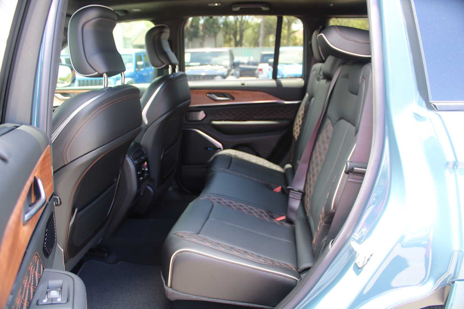 2026 Jeep Grand Cherokee Summit