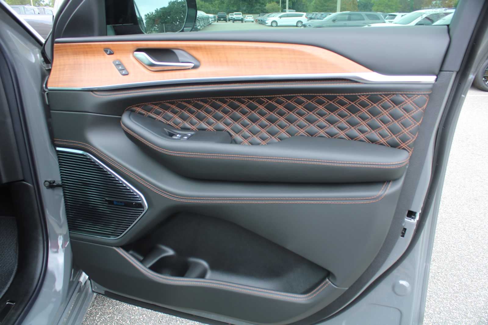 2027 Jeep Grand Cherokee Summit