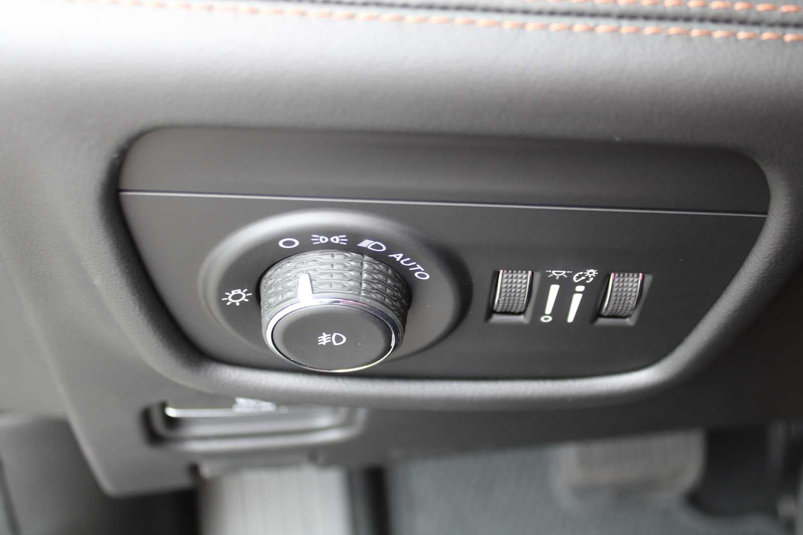 2027 Jeep Grand Cherokee Summit