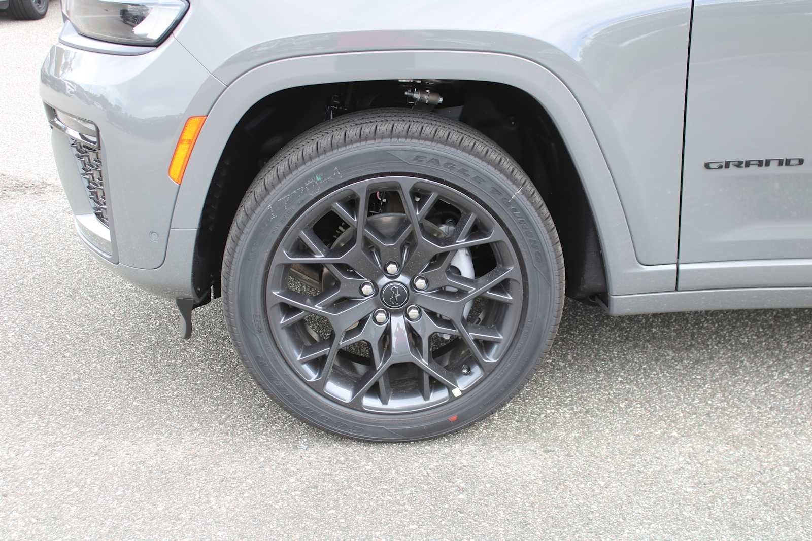 2027 Jeep Grand Cherokee Summit