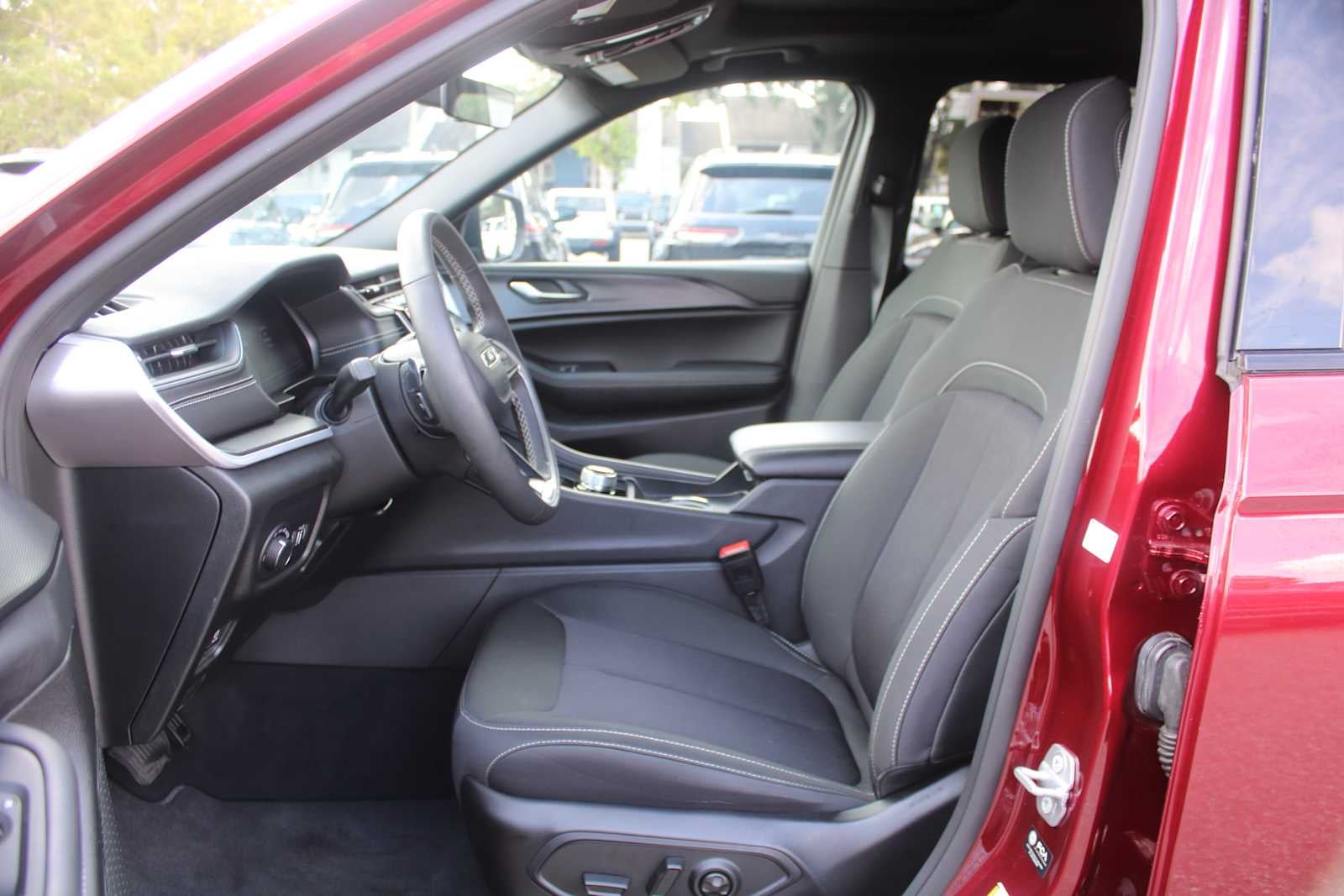 2025 Jeep Grand Cherokee L Laredo X