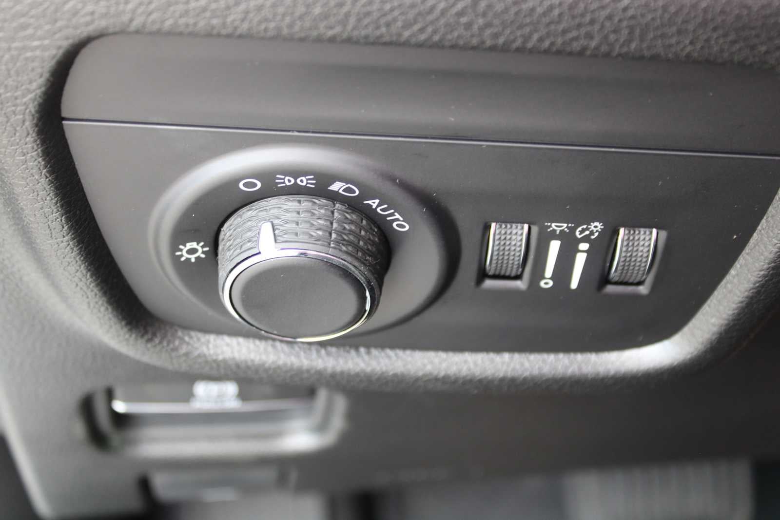 2025 Jeep Grand Cherokee GRAND CHEROKEE L ALTITUDE X 4X2