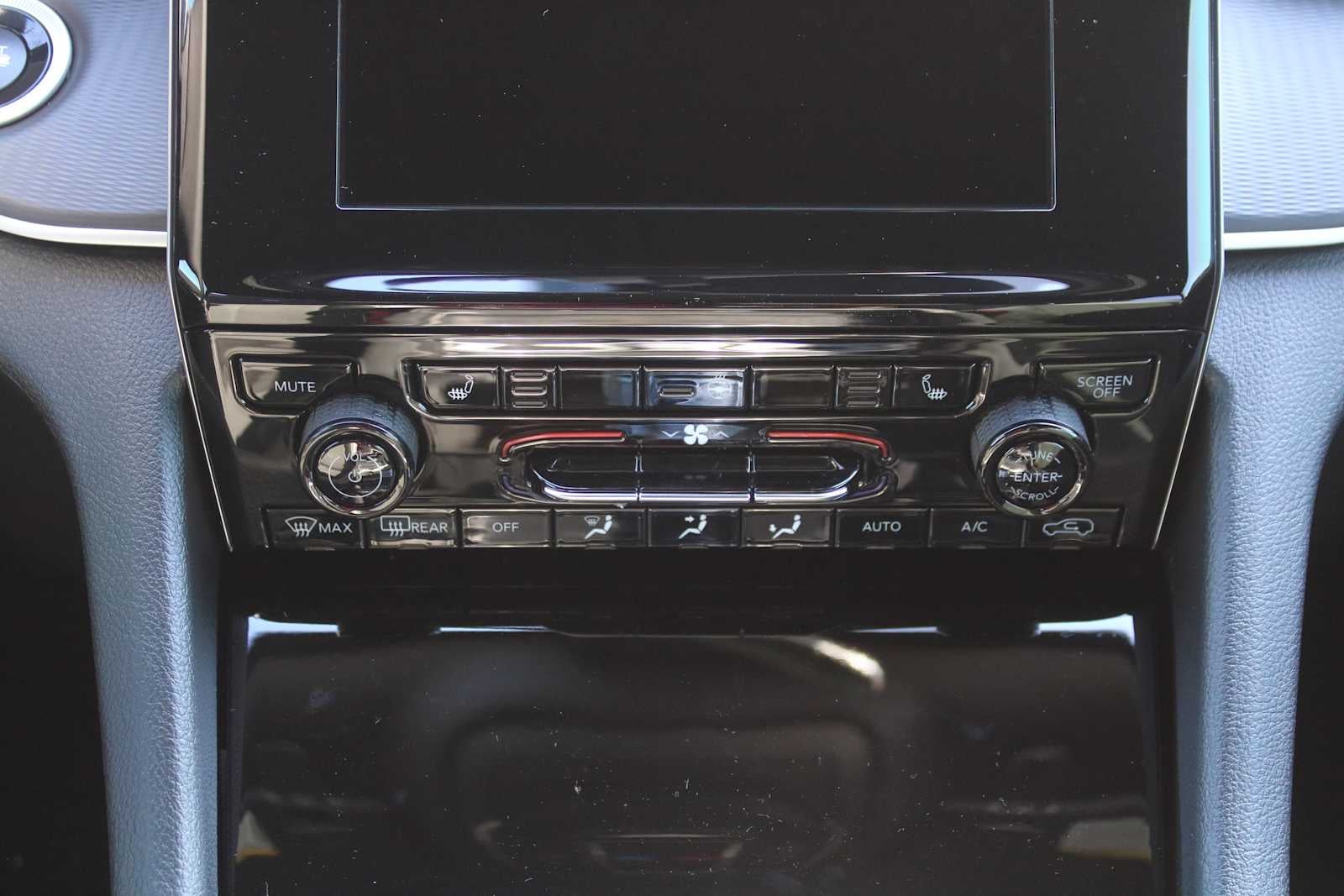 2025 Jeep Grand Cherokee GRAND CHEROKEE L ALTITUDE X 4X2