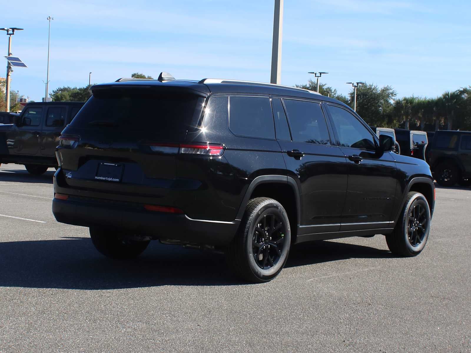 2025 Jeep Grand Cherokee GRAND CHEROKEE L ALTITUDE X 4X2