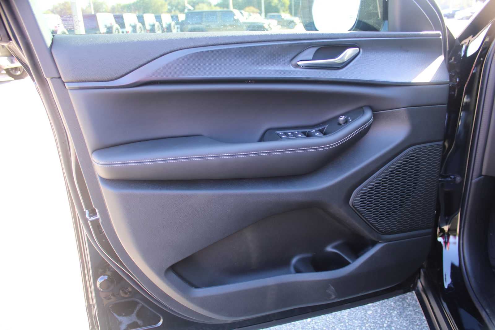 2025 Jeep Grand Cherokee GRAND CHEROKEE L ALTITUDE X 4X2