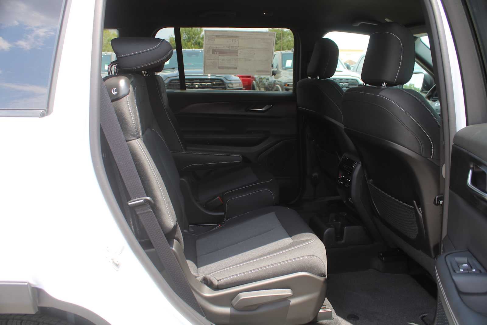 2026 Jeep Grand Cherokee L Laredo