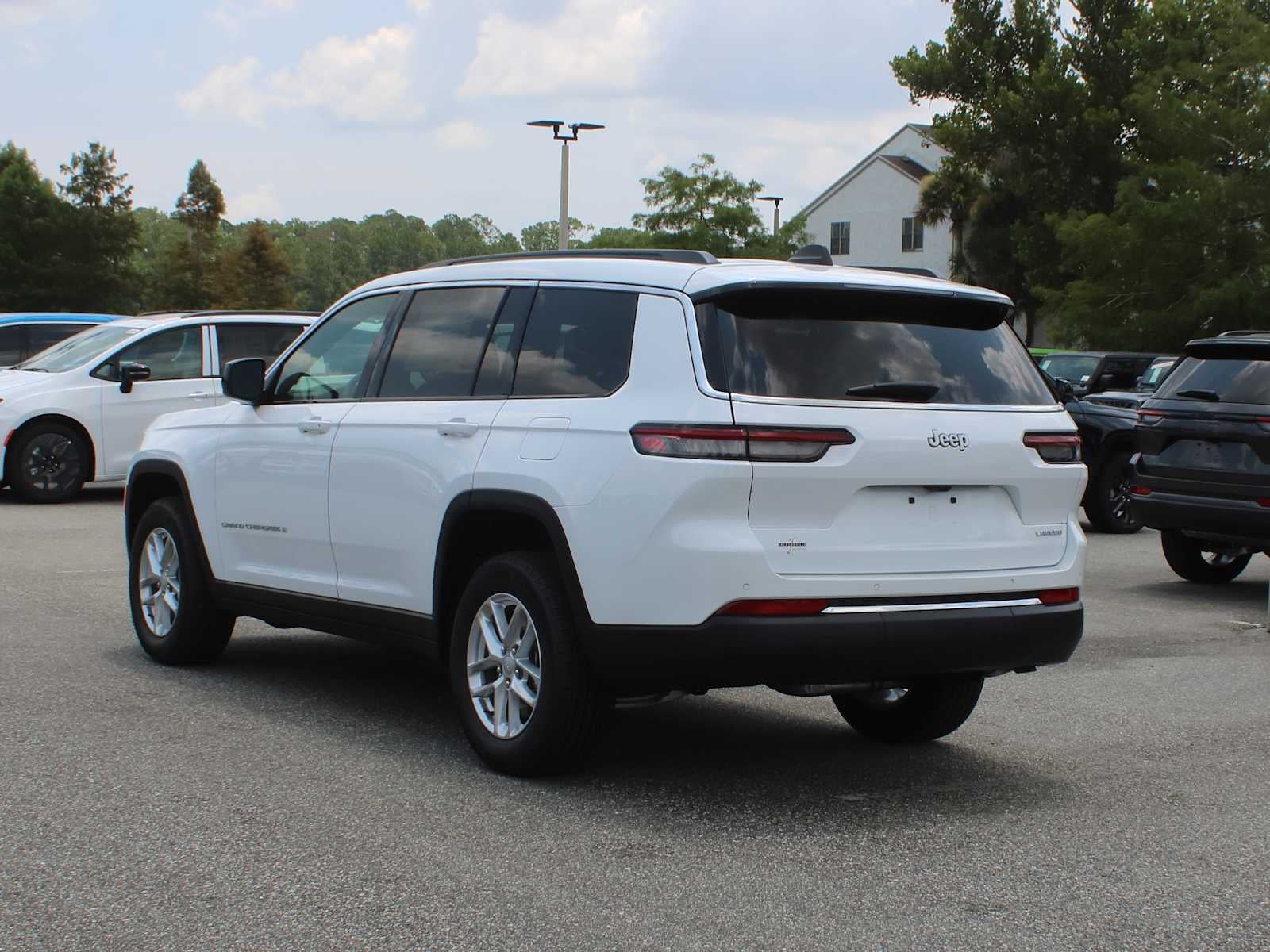 2026 Jeep Grand Cherokee L Laredo