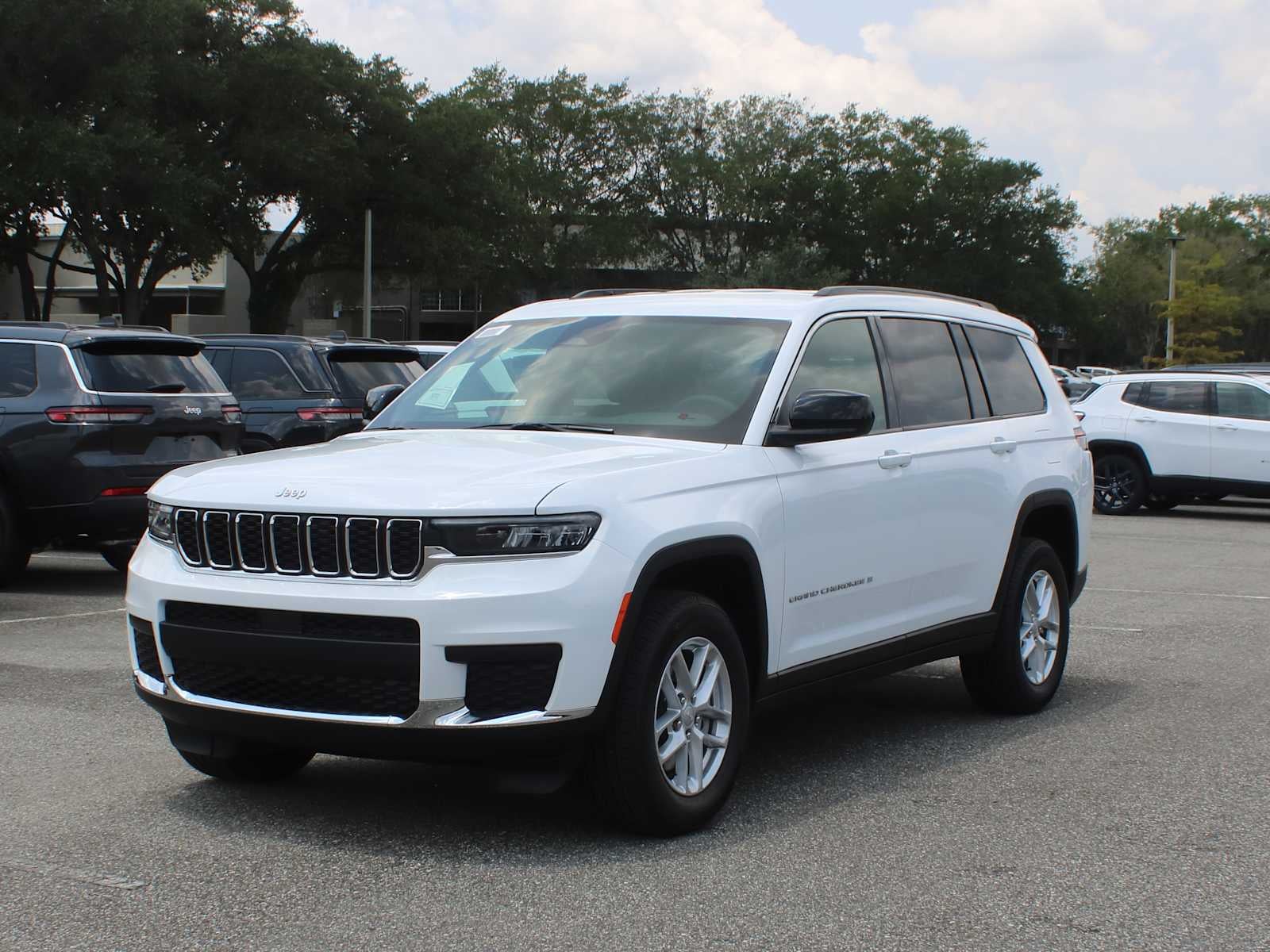 2026 Jeep Grand Cherokee L Laredo