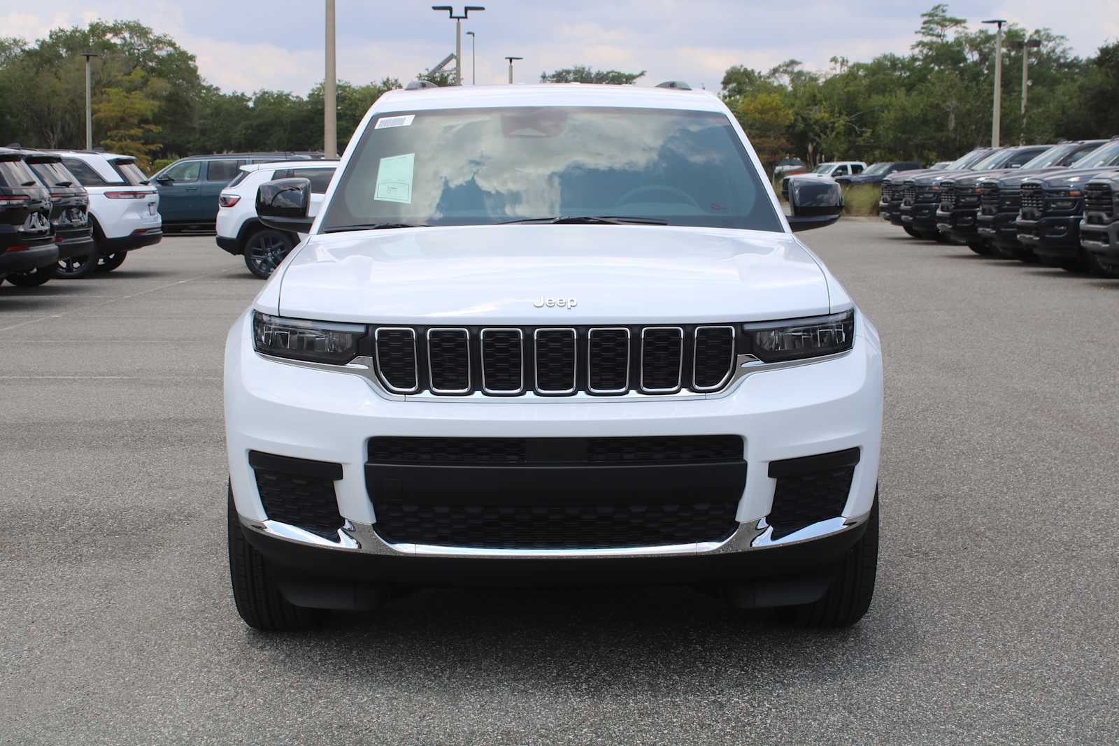 2026 Jeep Grand Cherokee L Laredo