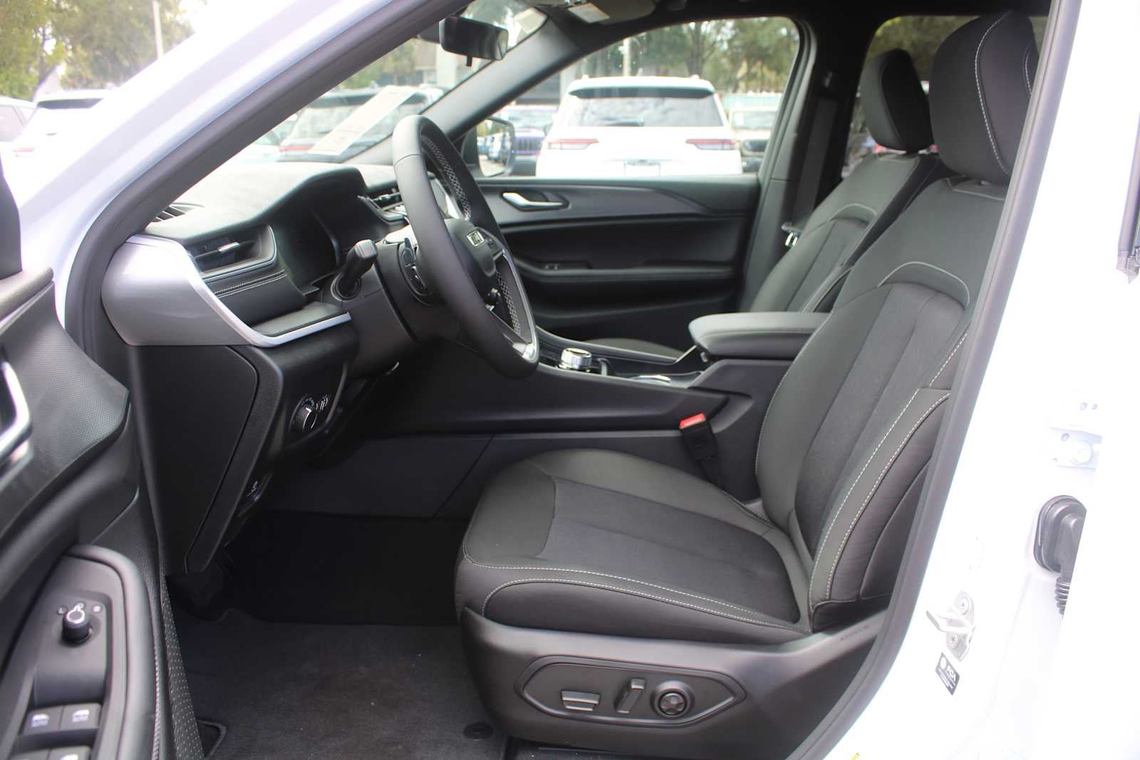 2026 Jeep Grand Cherokee L Laredo