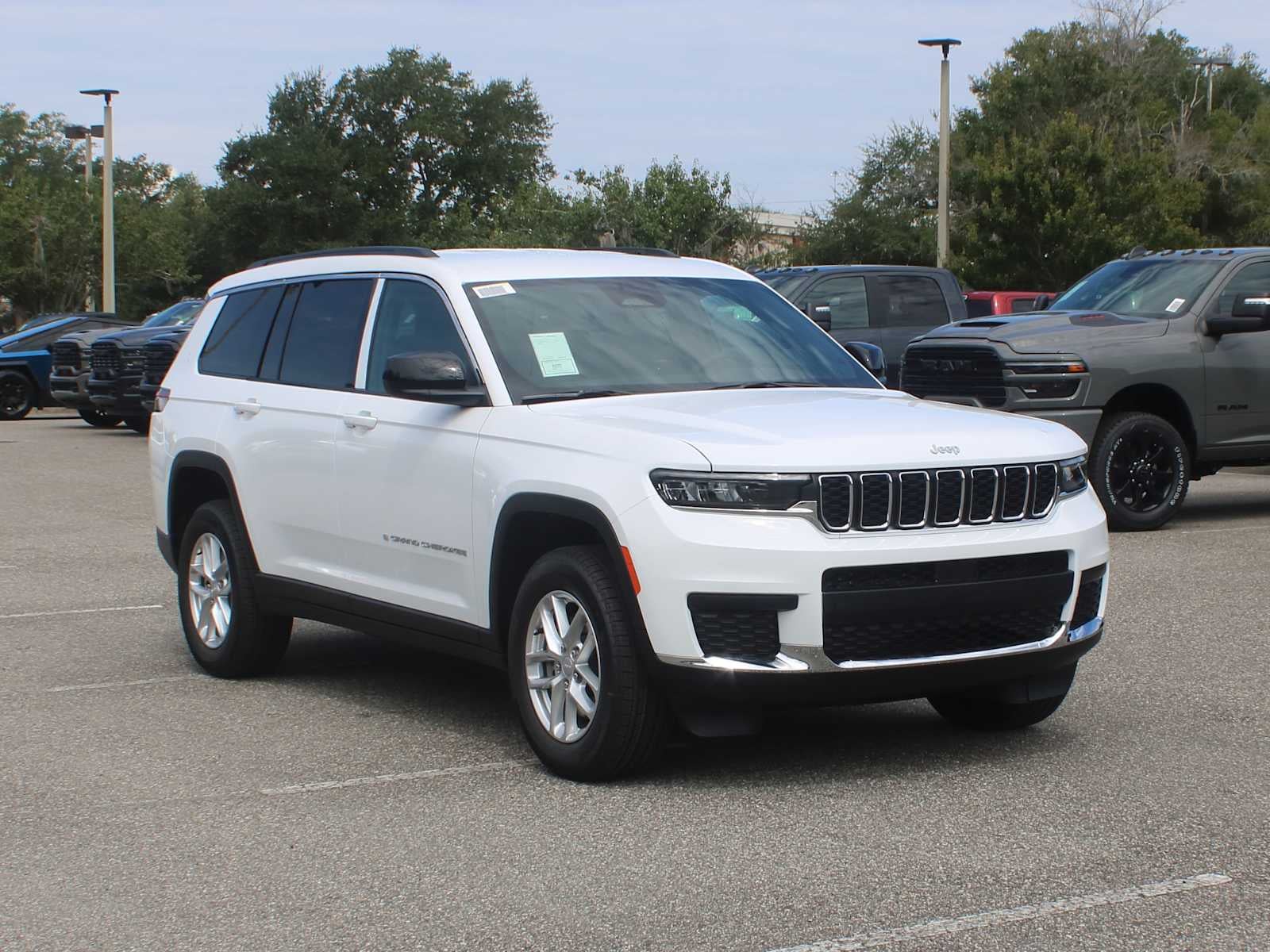 2026 Jeep Grand Cherokee L Laredo