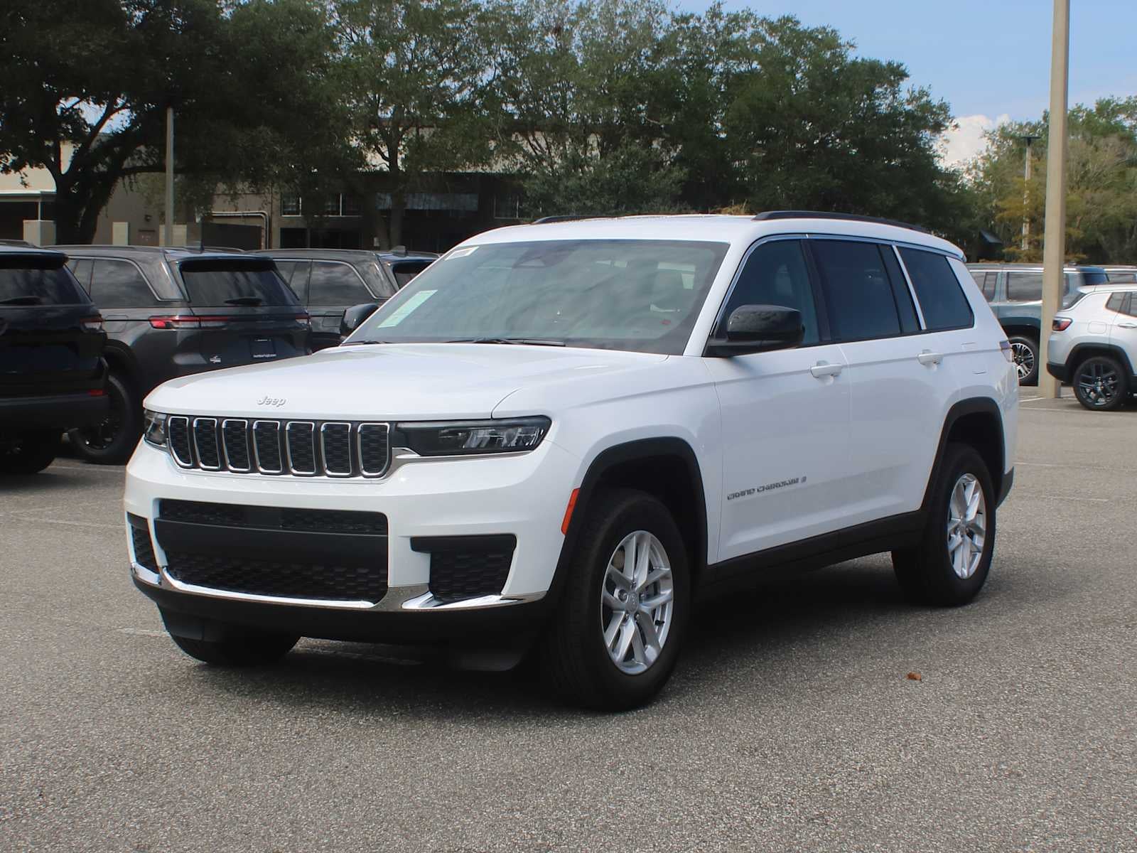 2026 Jeep Grand Cherokee L Laredo