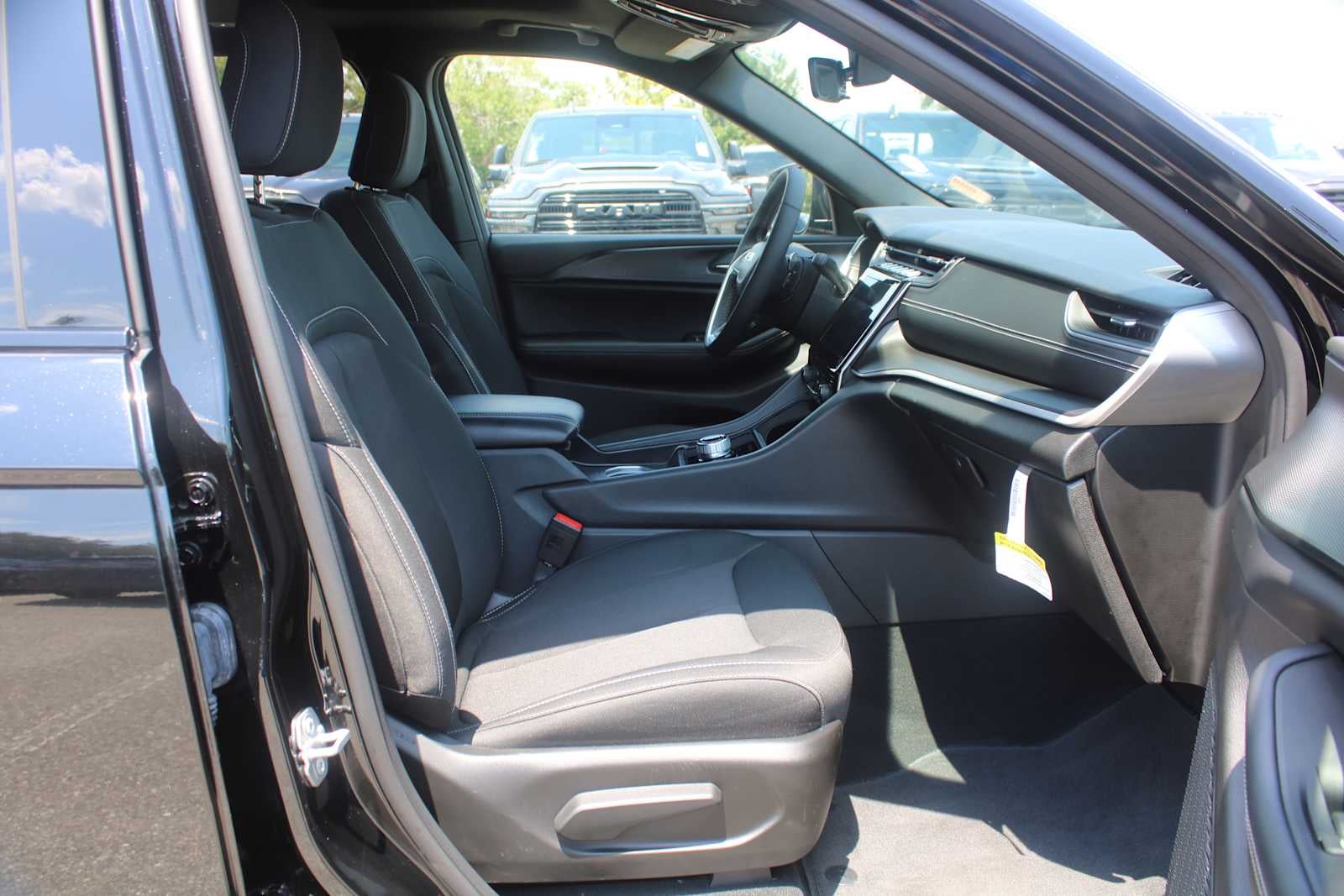 2025 Jeep Grand Cherokee L Laredo X