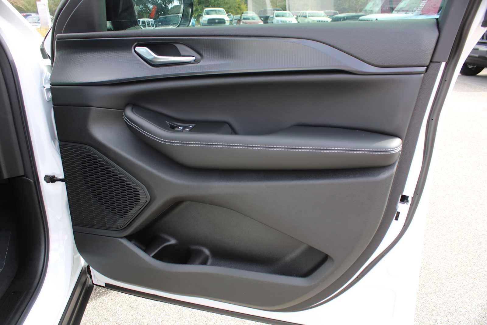 2025 Jeep Grand Cherokee GRAND CHEROKEE L ALTITUDE X 4X2