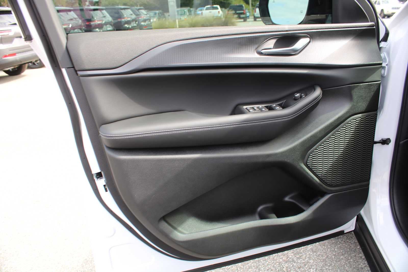 2025 Jeep Grand Cherokee GRAND CHEROKEE L ALTITUDE X 4X2