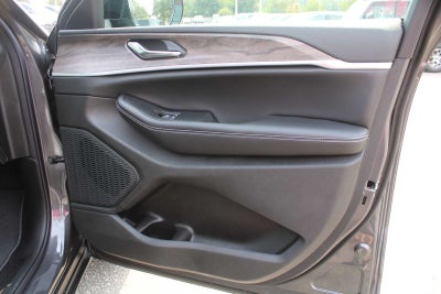 2026 Jeep Grand Cherokee L Laredo Altitude