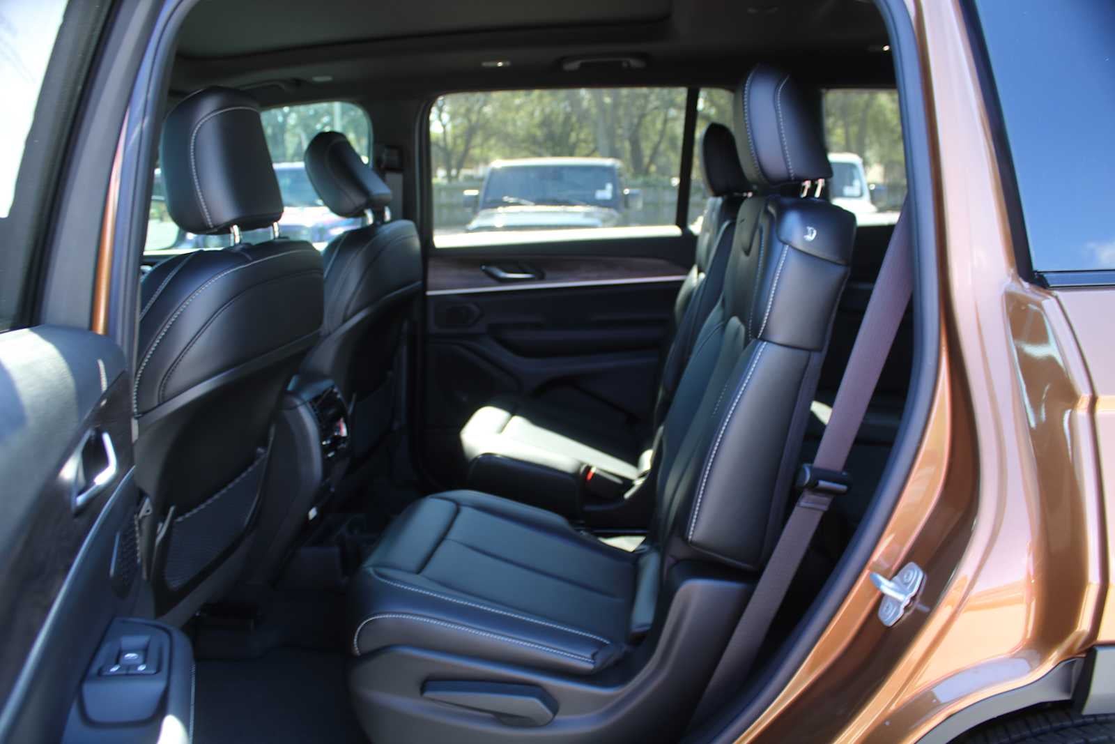 2027 Jeep Grand Cherokee L Limited