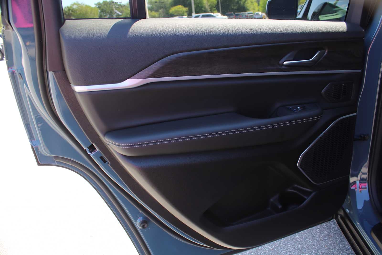 2026 Jeep Grand Cherokee GRAND CHEROKEE L LIMITED 4X2