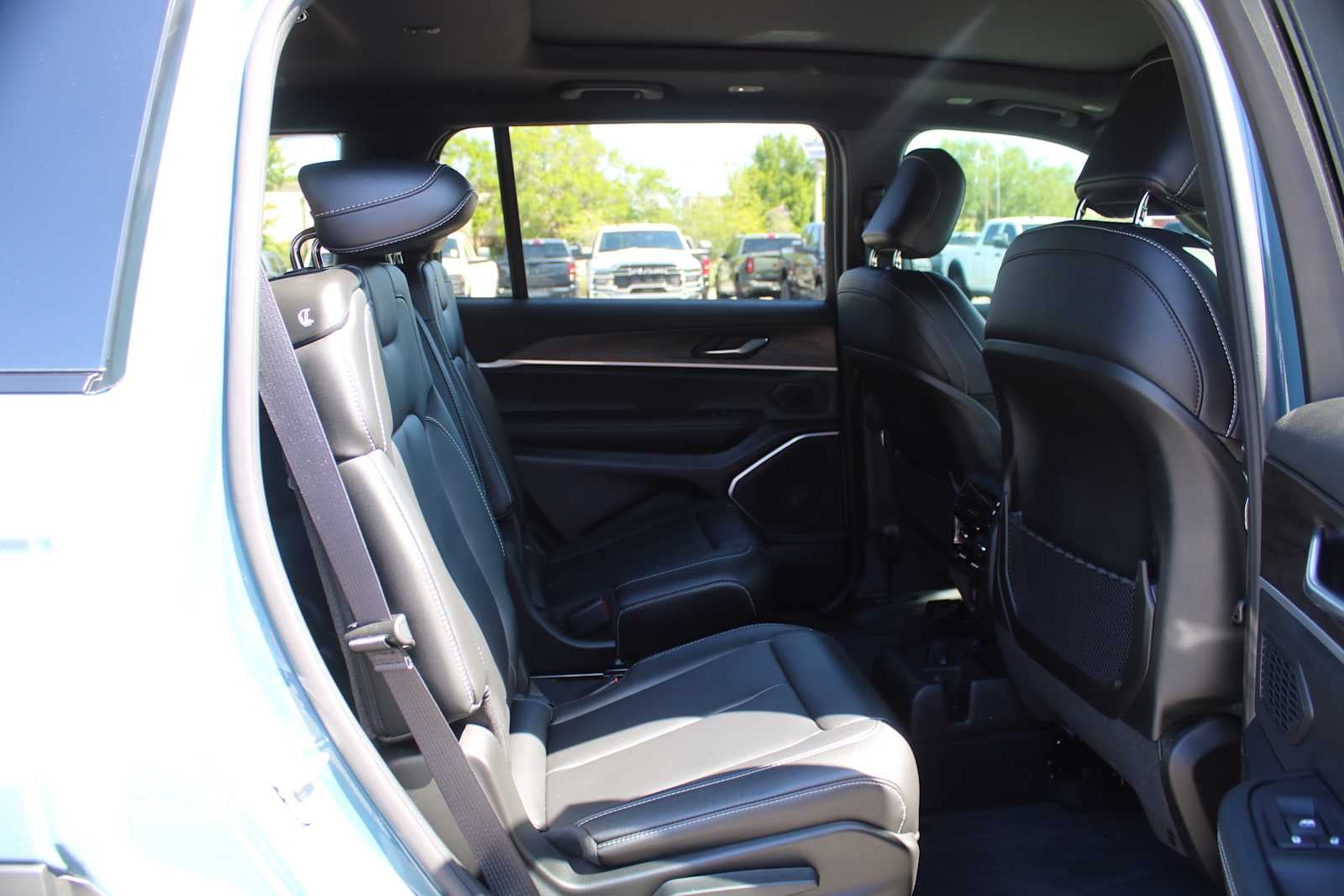 2026 Jeep Grand Cherokee GRAND CHEROKEE L LIMITED 4X2