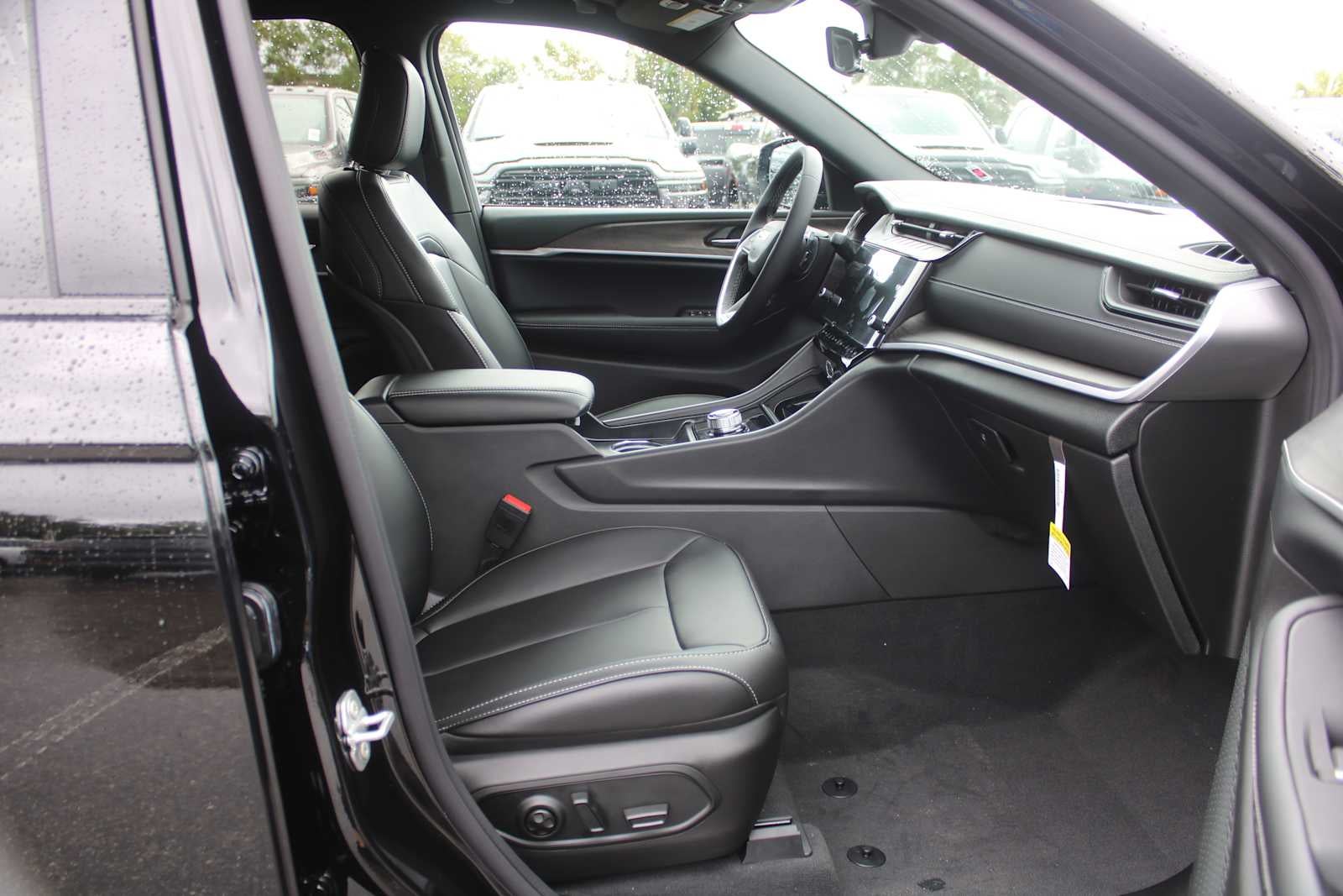 2027 Jeep Grand Cherokee L Limited