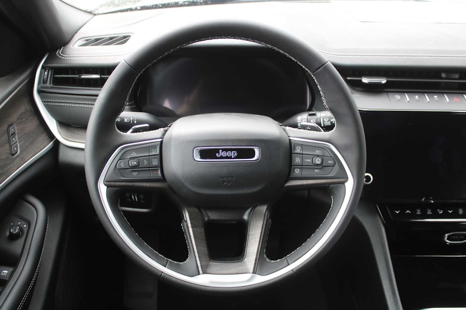 2027 Jeep Grand Cherokee L Limited