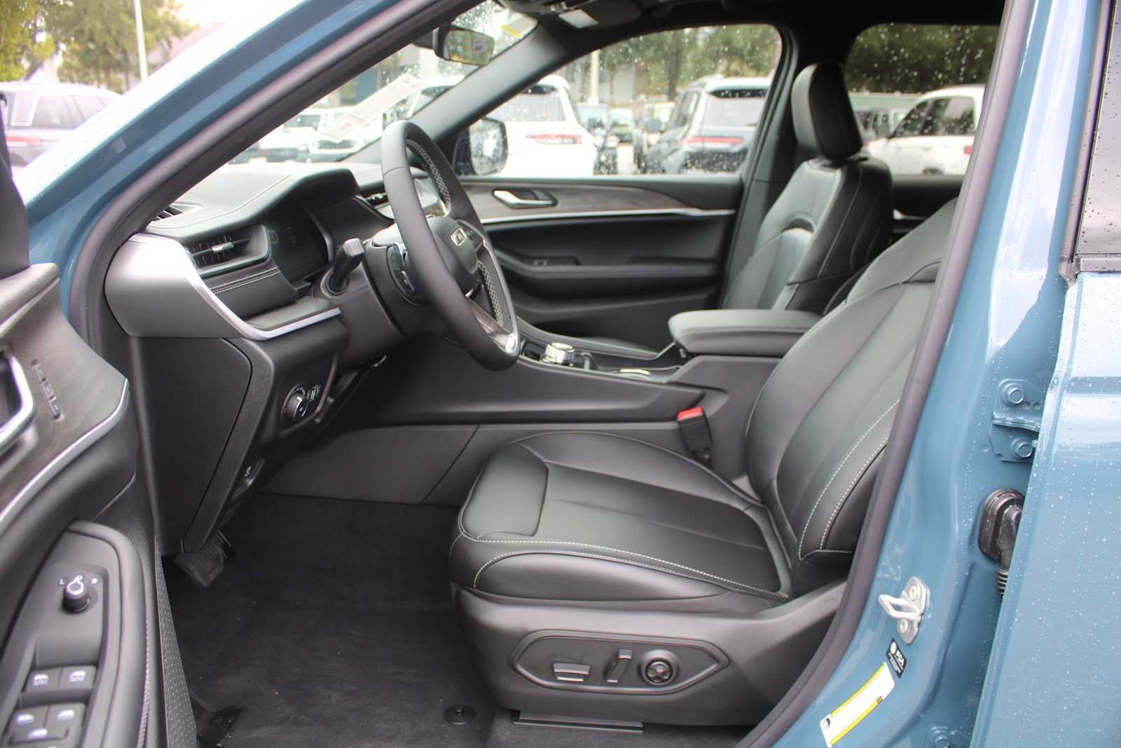 2027 Jeep Grand Cherokee L Limited