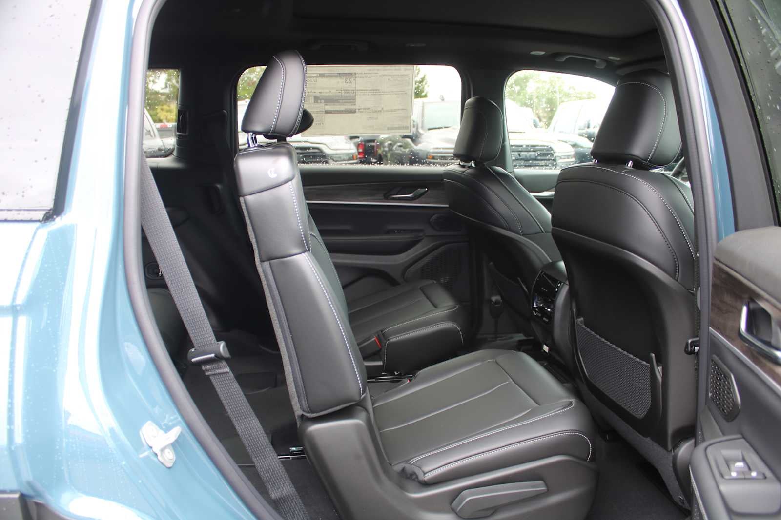 2027 Jeep Grand Cherokee L Limited