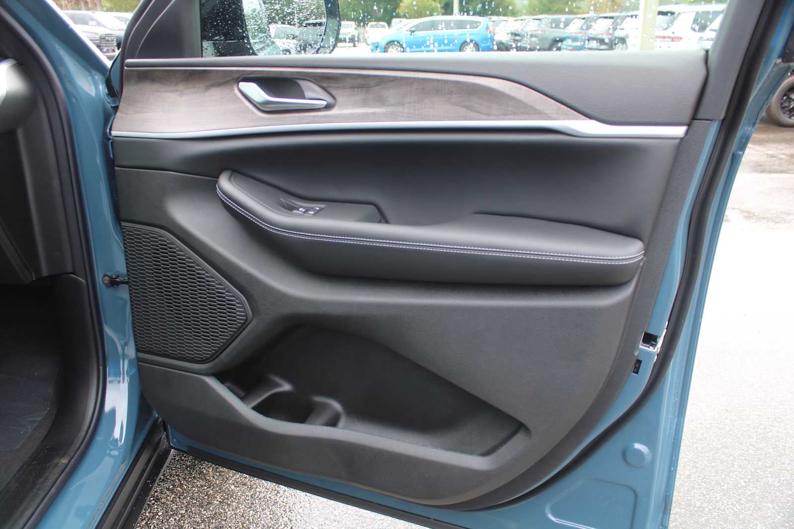 2027 Jeep Grand Cherokee L Limited