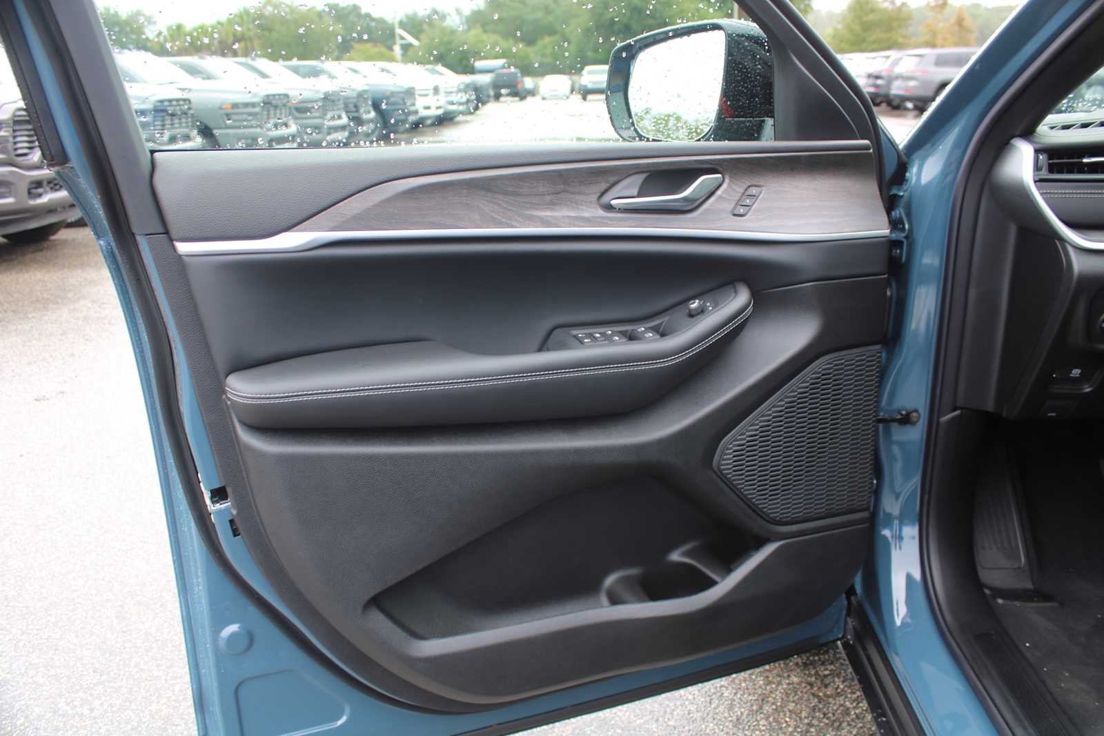 2027 Jeep Grand Cherokee L Limited