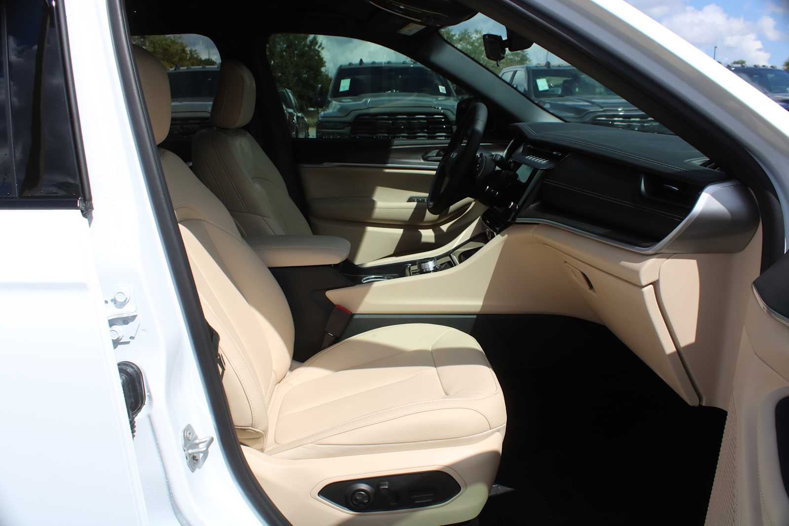 2027 Jeep Grand Cherokee L Limited