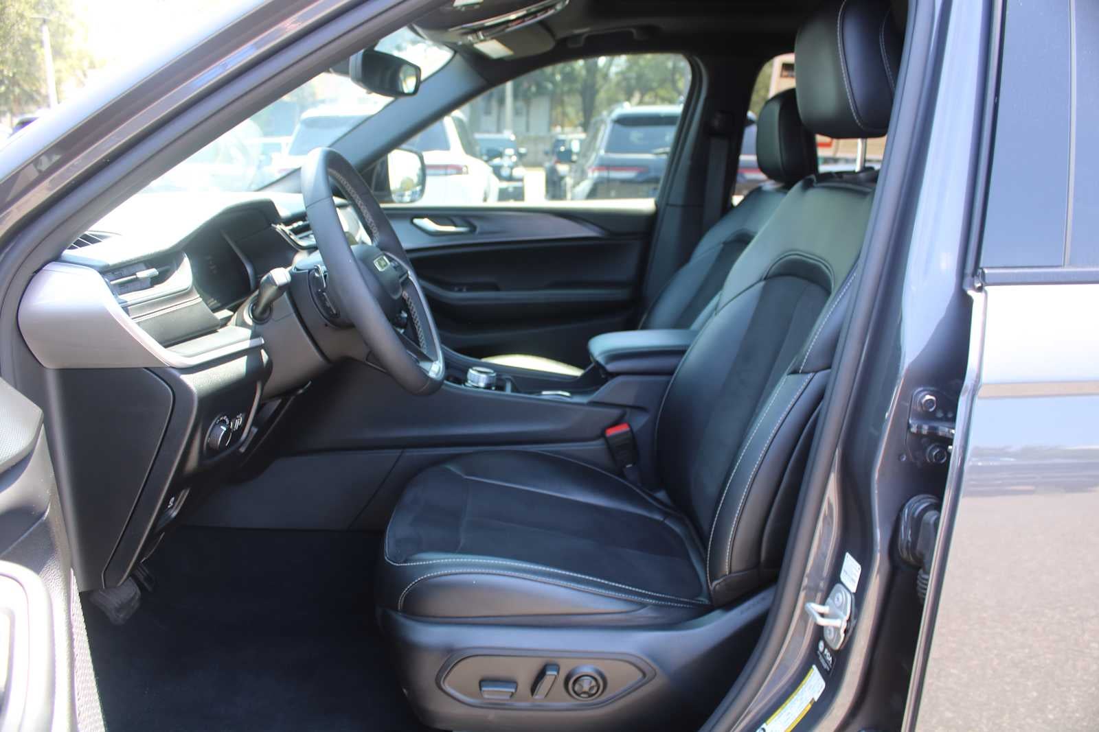 2023 Jeep Grand Cherokee L Altitude X