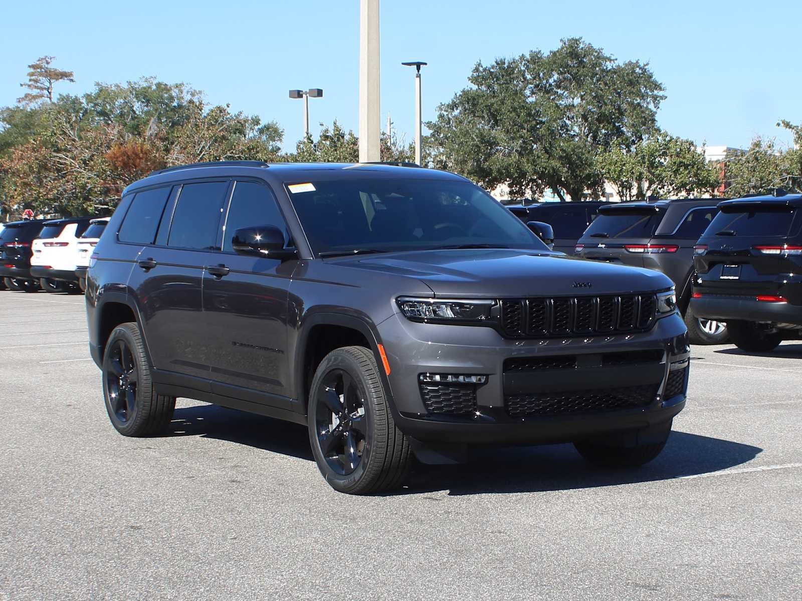 2025 Jeep Grand Cherokee GRAND CHEROKEE L LIMITED 4X4