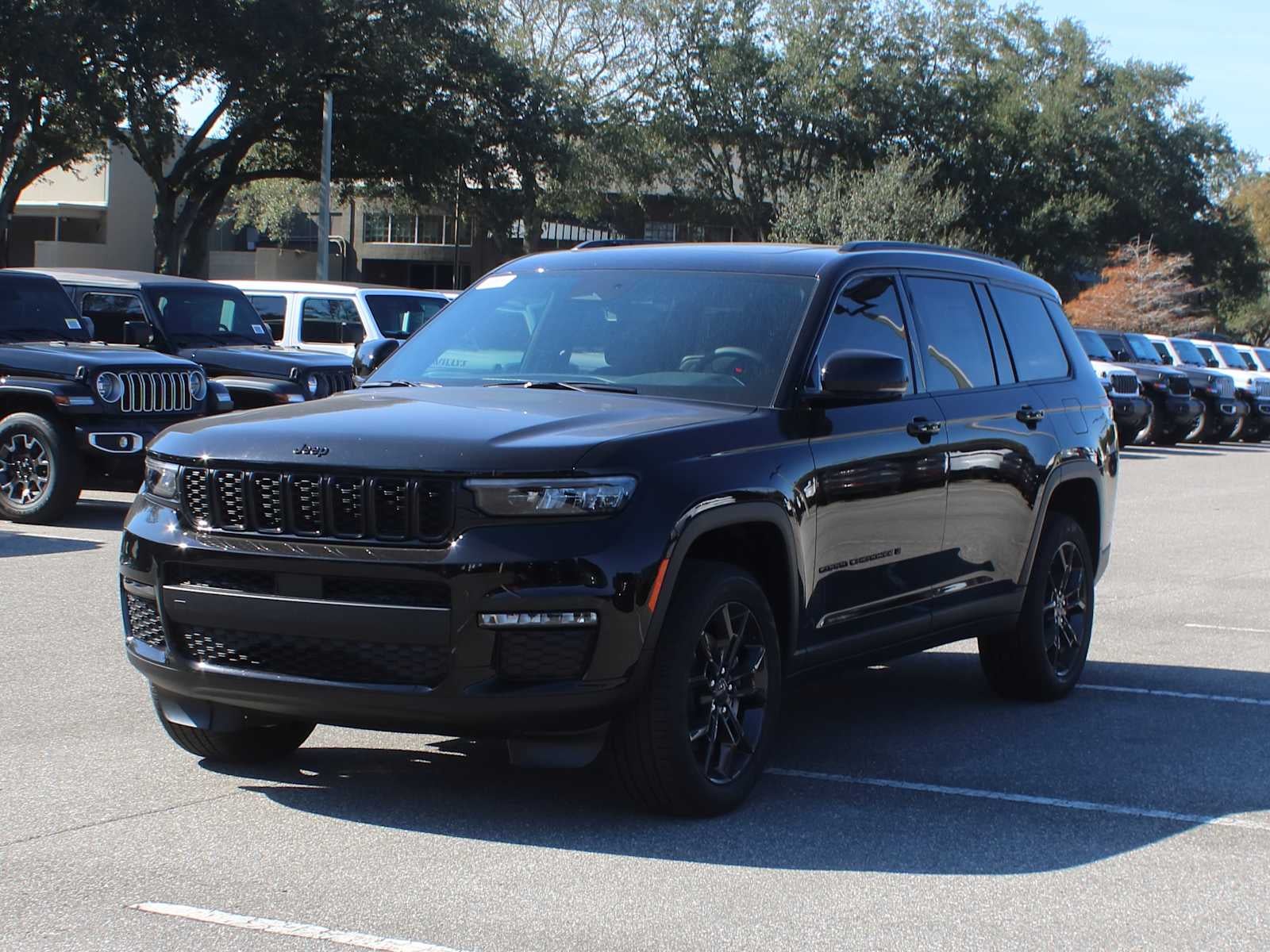 2025 Jeep Grand Cherokee GRAND CHEROKEE L LIMITED 4X4
