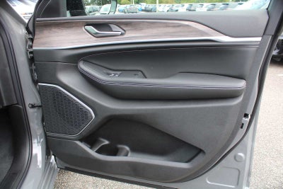 2027 Jeep Grand Cherokee L Limited Reserve