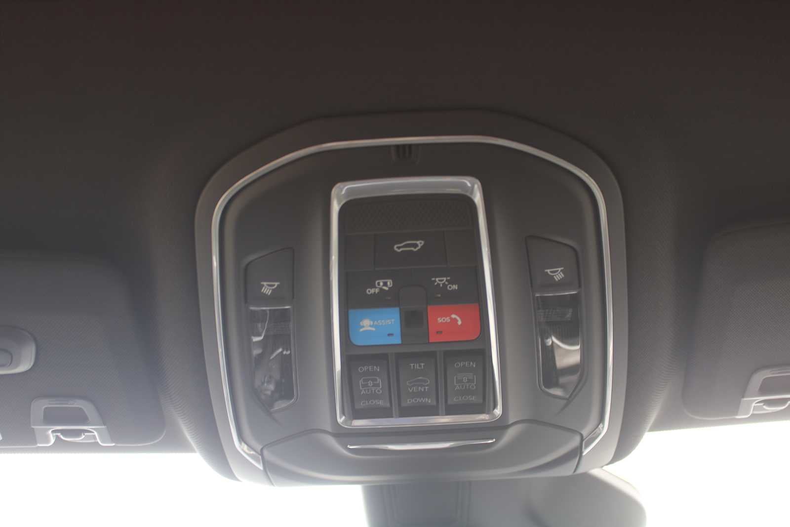 2027 Jeep Grand Cherokee L Limited Reserve