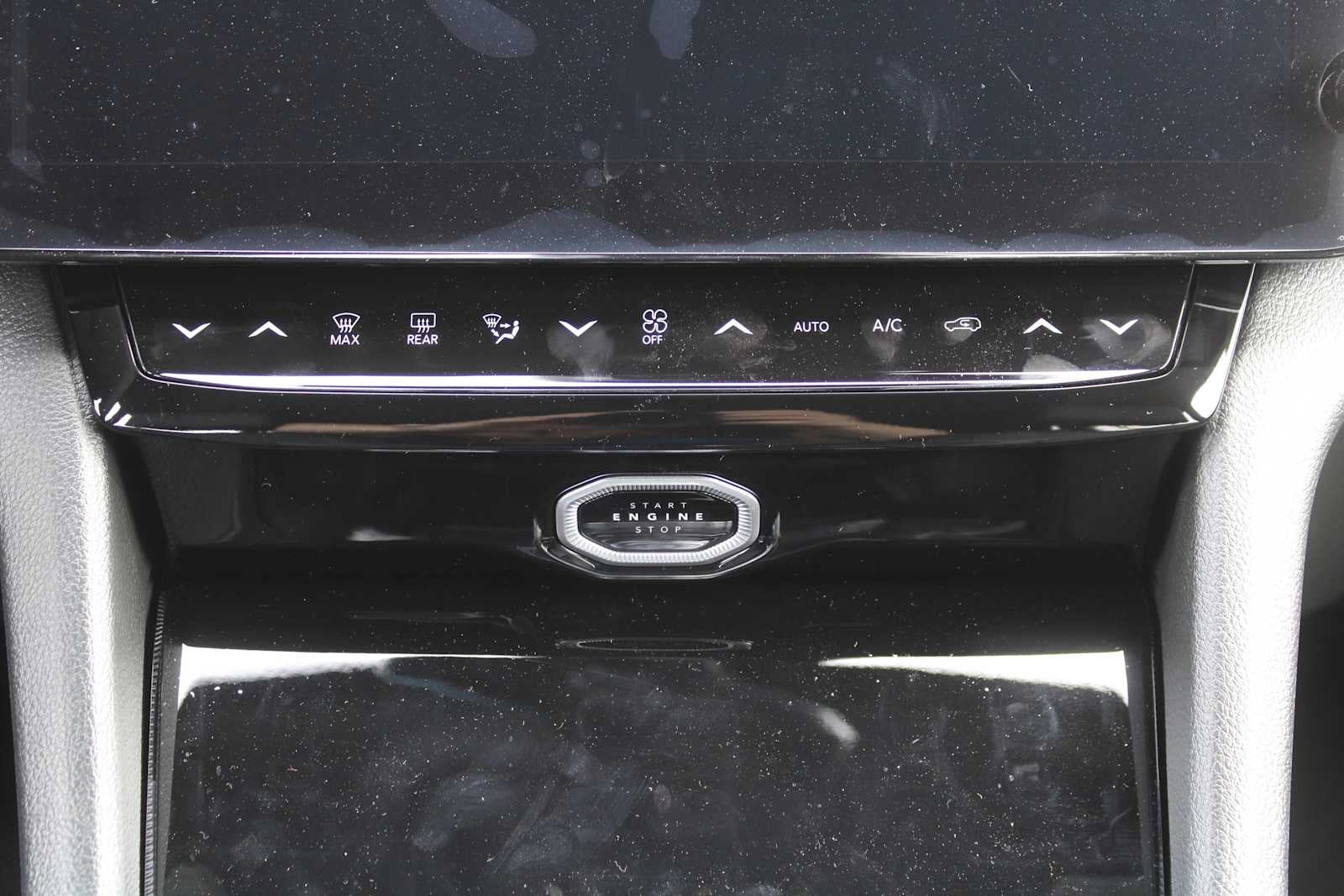2027 Jeep Grand Cherokee L Limited Reserve