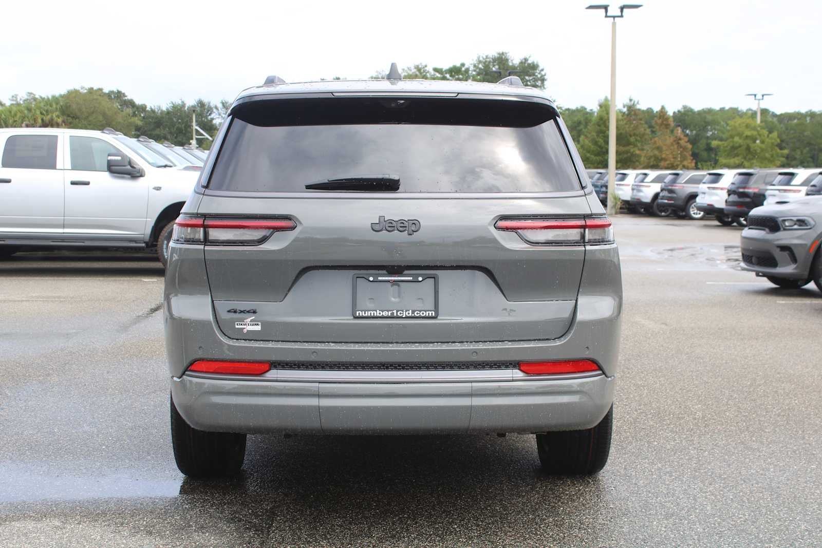 2027 Jeep Grand Cherokee L Limited Reserve