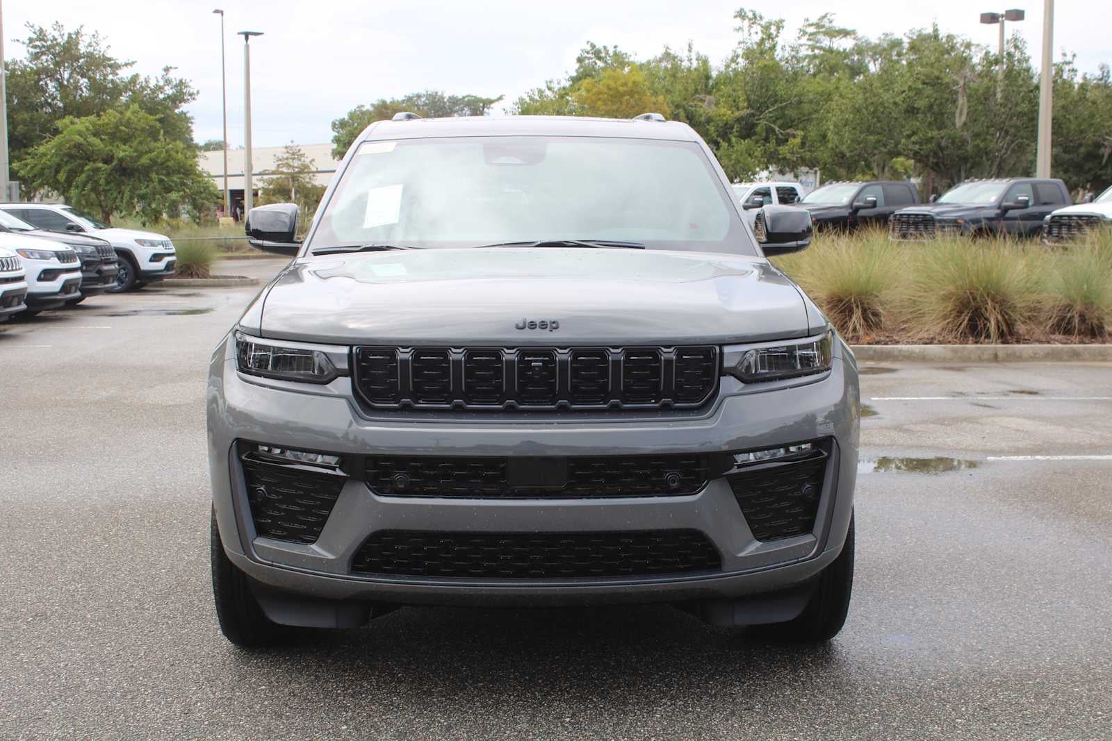 2027 Jeep Grand Cherokee L Limited Reserve