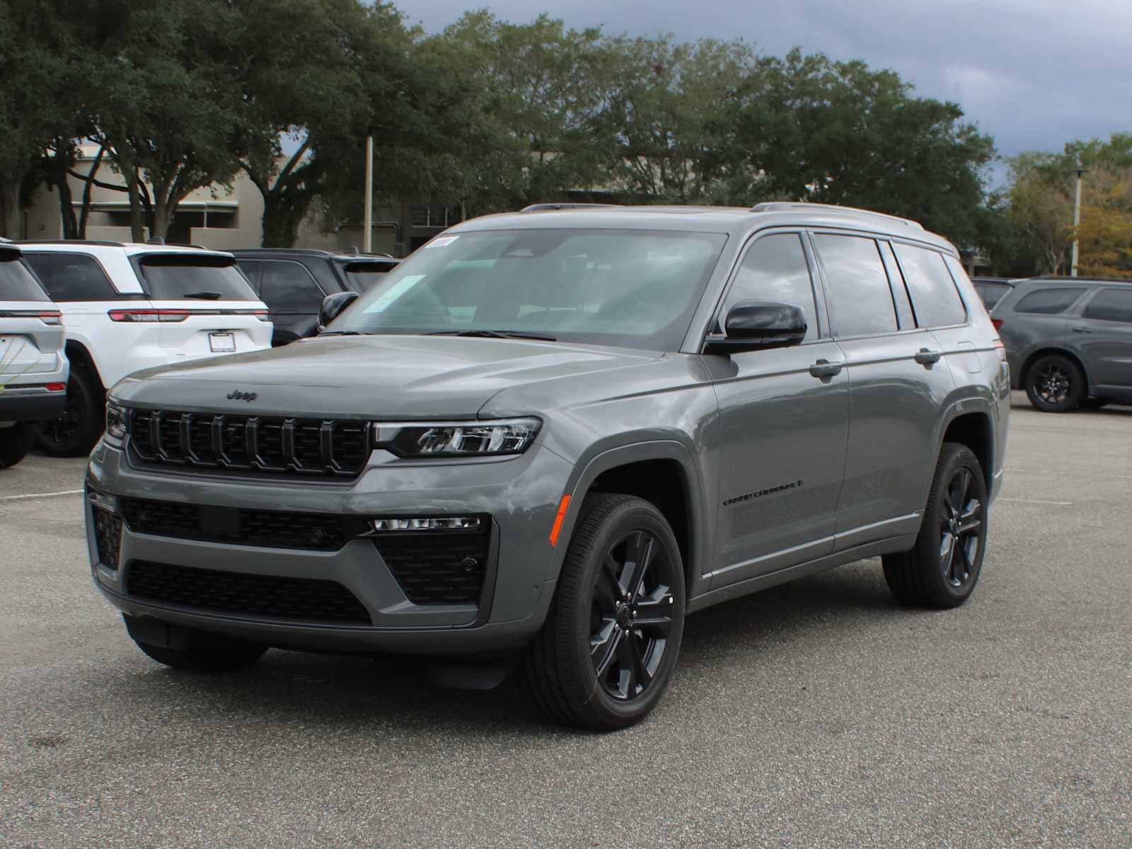 2027 Jeep Grand Cherokee L Limited Reserve