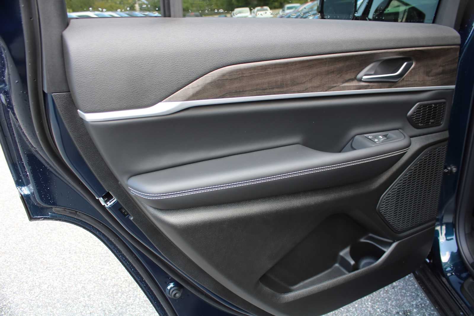 2027 Jeep Grand Cherokee L Limited