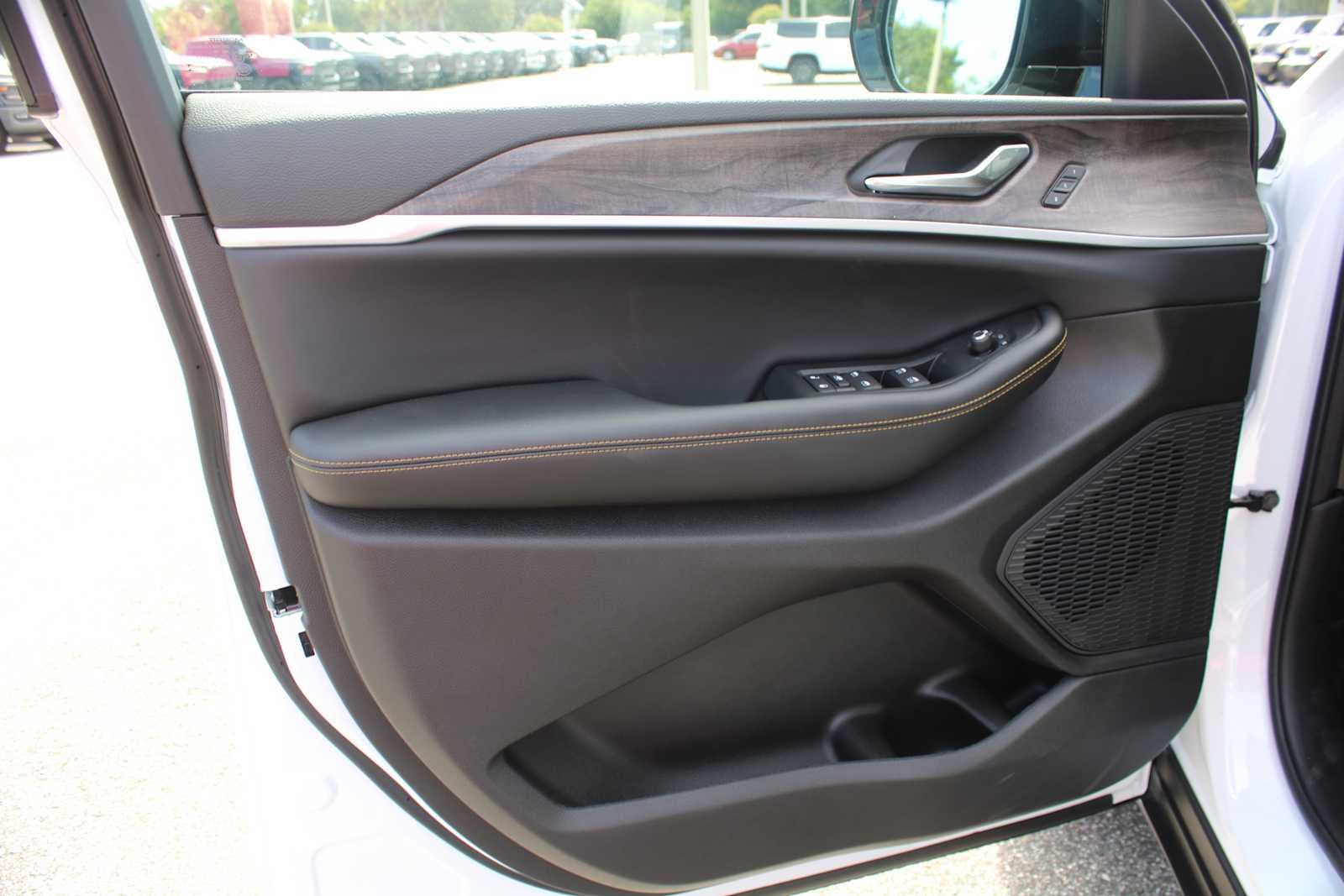 2026 Jeep Grand Cherokee L 85th Anniversary Edition