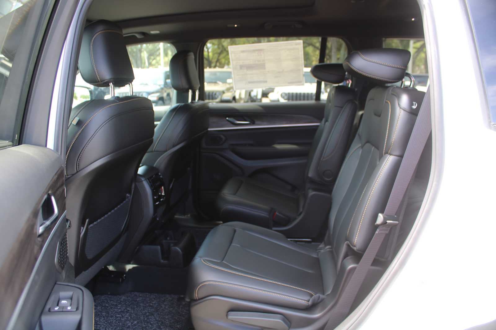 2026 Jeep Grand Cherokee L 85th Anniversary Edition
