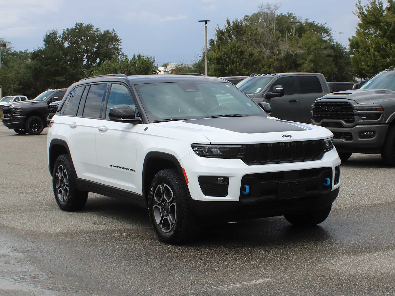 2023 Jeep Grand Cherokee 4xe Trailhawk