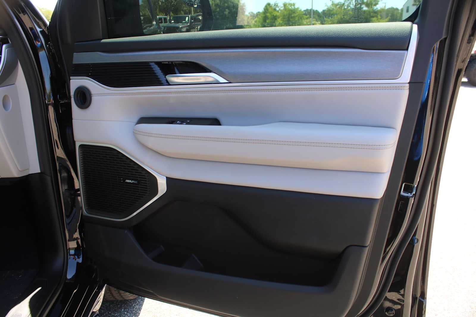 2026 Jeep Grand Wagoneer L 4x2