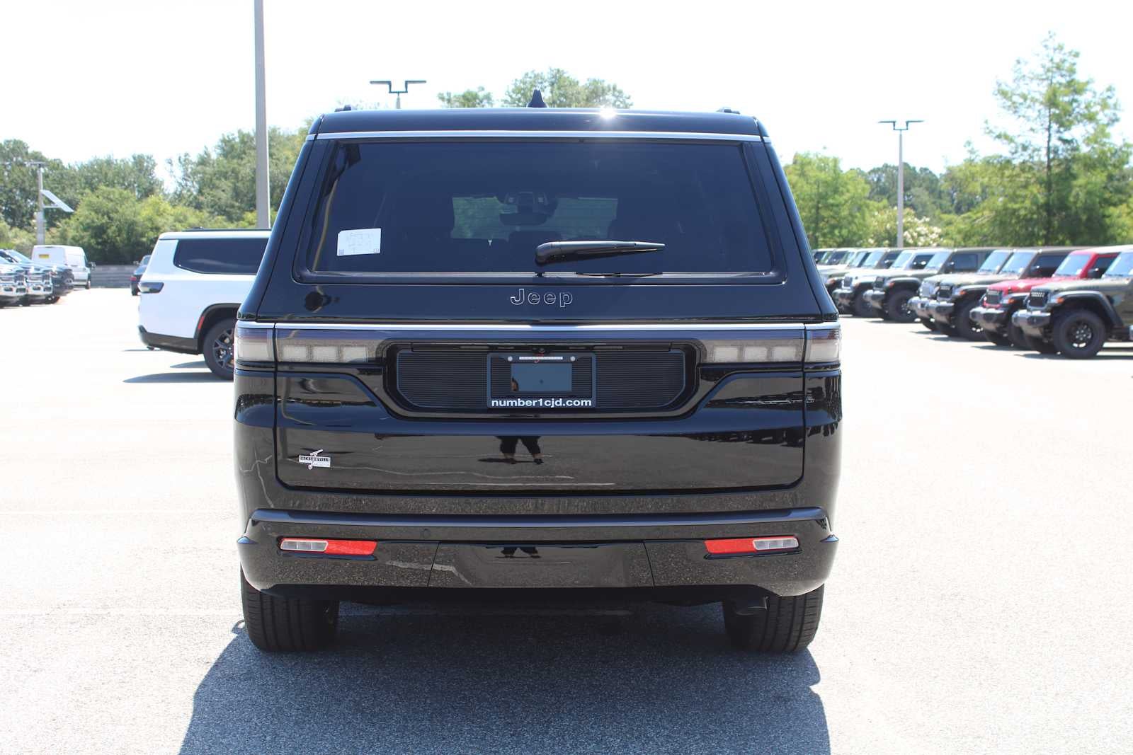 2026 Jeep Grand Wagoneer L 4x2